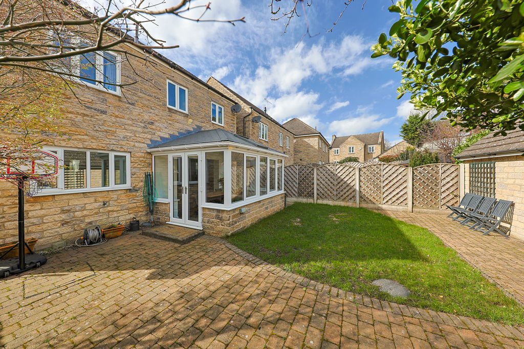 Staunton Close